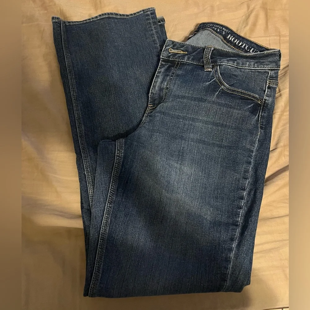 NY & Company jeans, bootcut, 10 - Picture 1 of 2